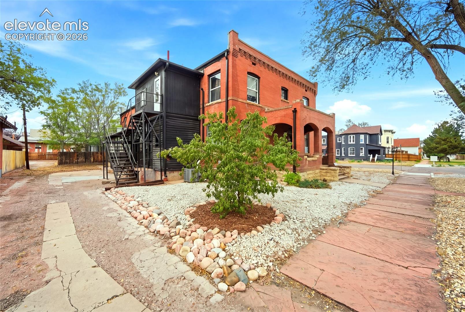201 Quincy Street 203