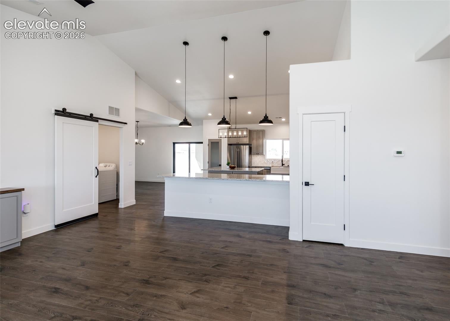 307 N Lyons Drive