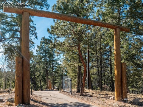 Tiny photo for 528 Mohawk Heights, Florissant, CO 80816 (MLS # 9606052)