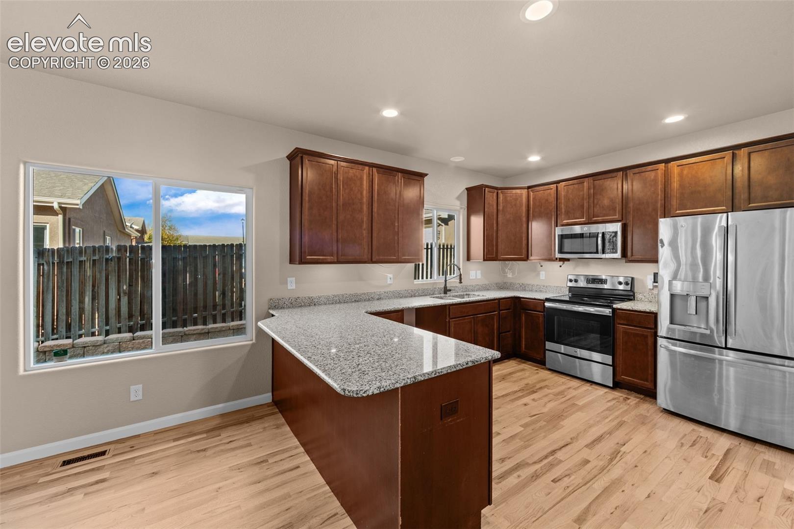11530 Farnese Heights
