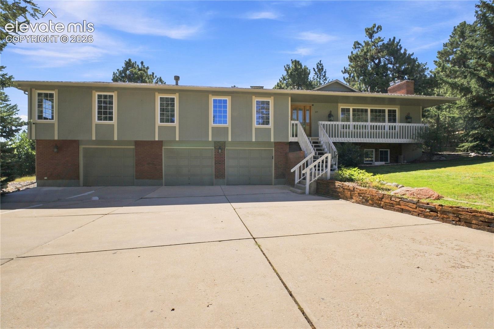 435 W Woodmen Road
