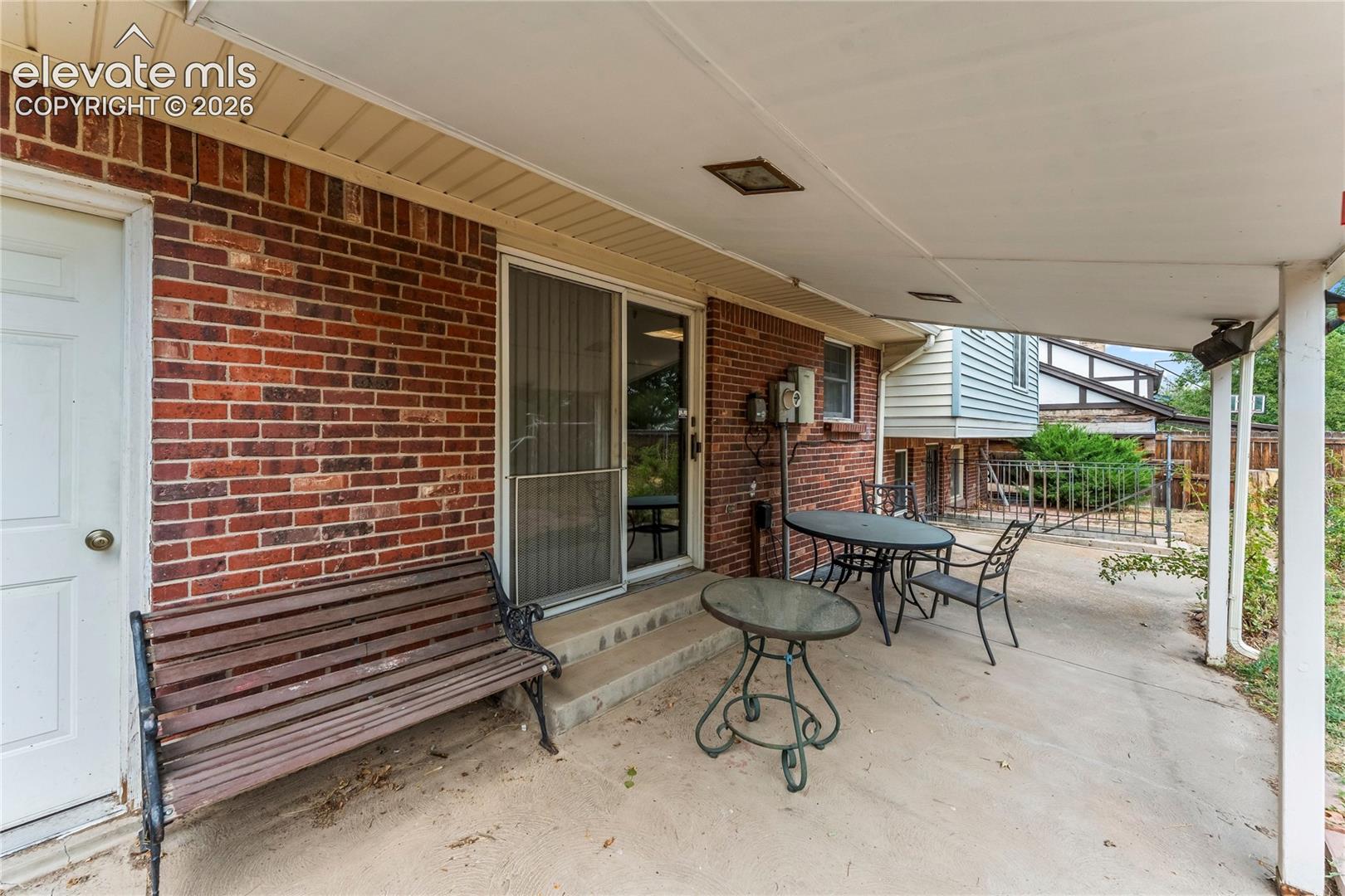 2591 S Eagle Circle