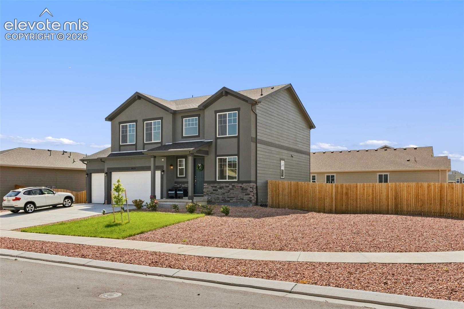 3425 Bella Luna Drive