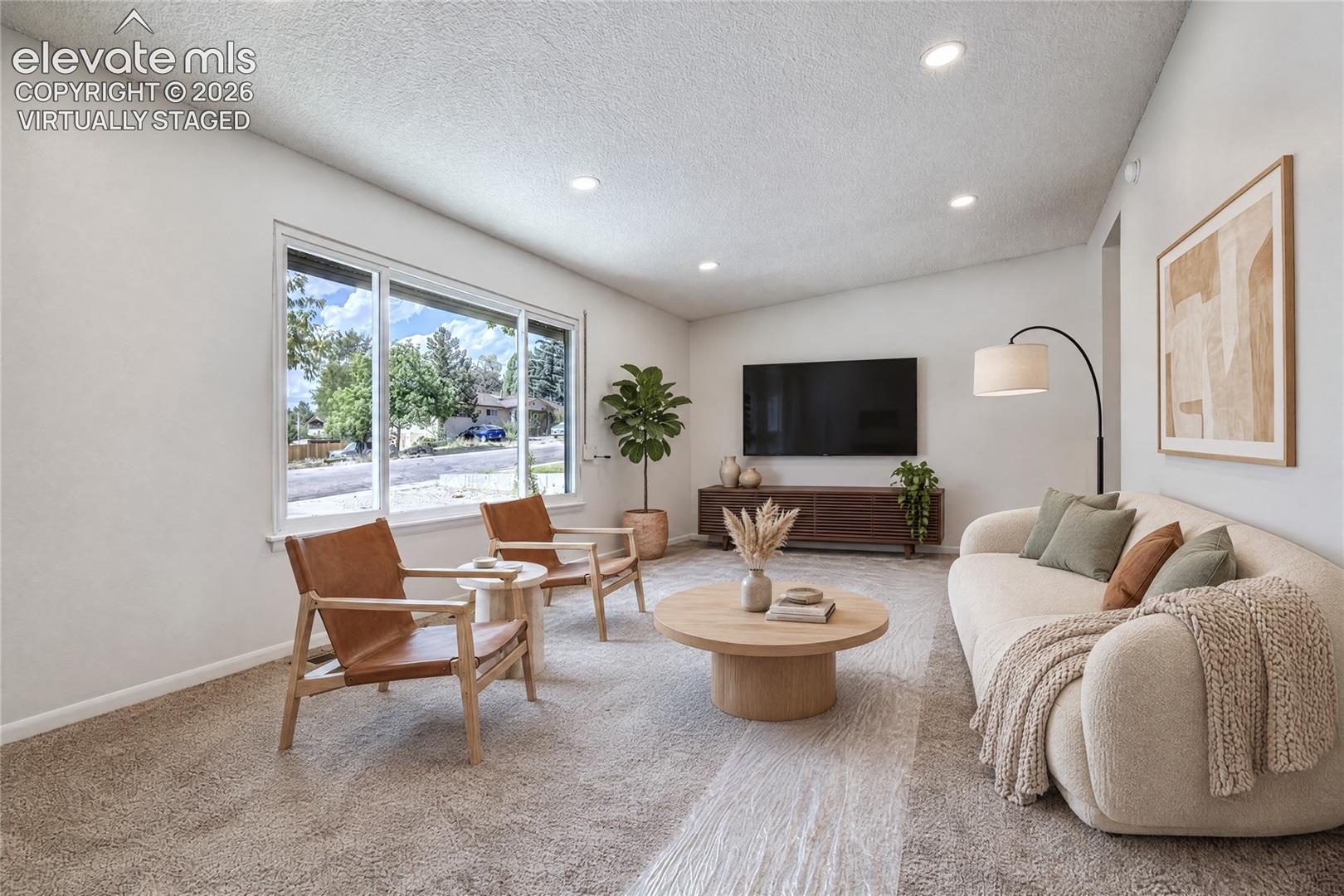 609 Crestridge Avenue