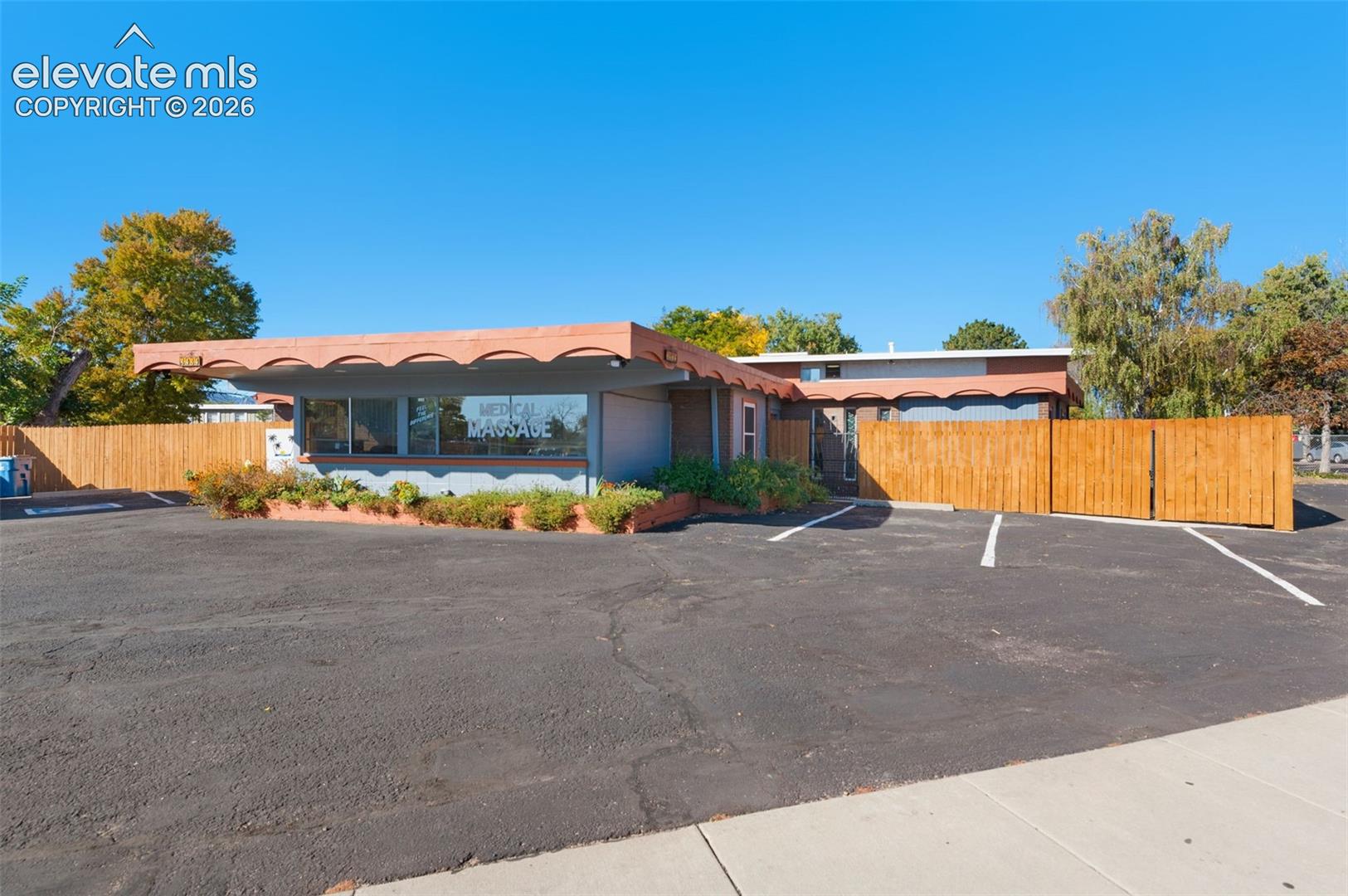 3939 E San Miguel Street
