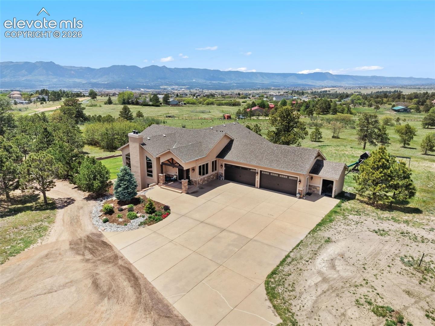 4330 Ridgeway Lane
