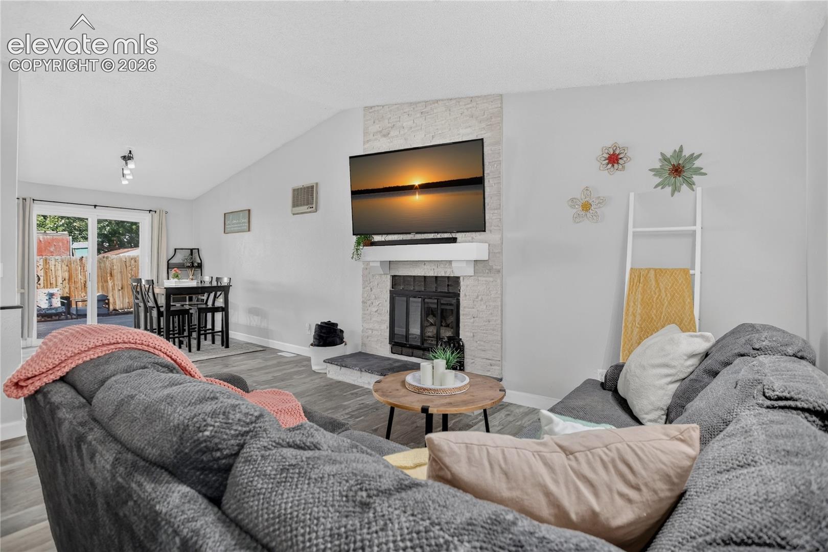 2250 Heathercrest Drive