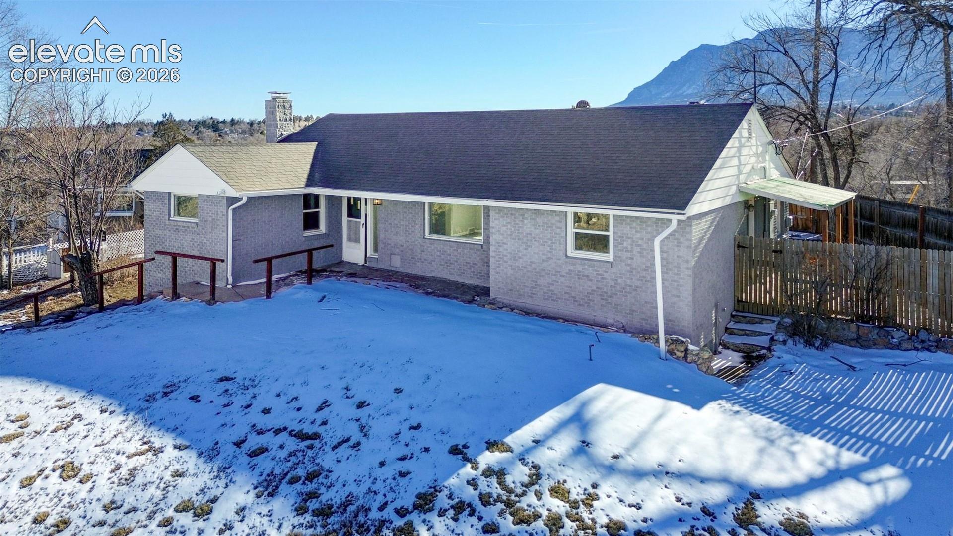 1606 Navajo Circle