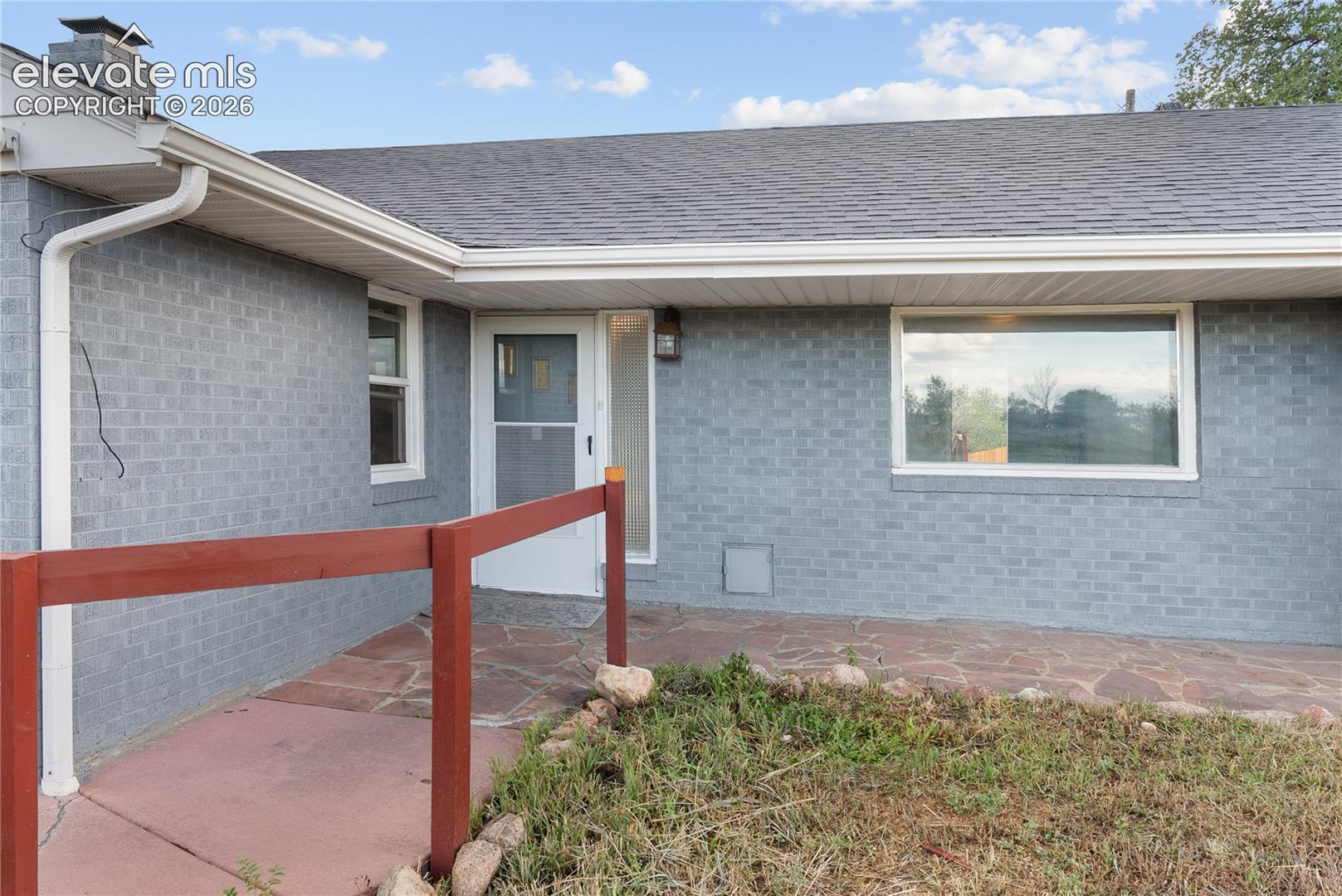 1606 Navajo Circle