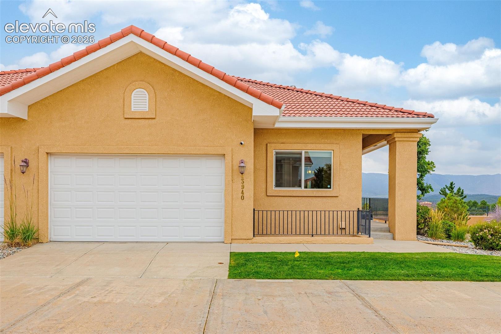 13940 Paradise Villas Grove