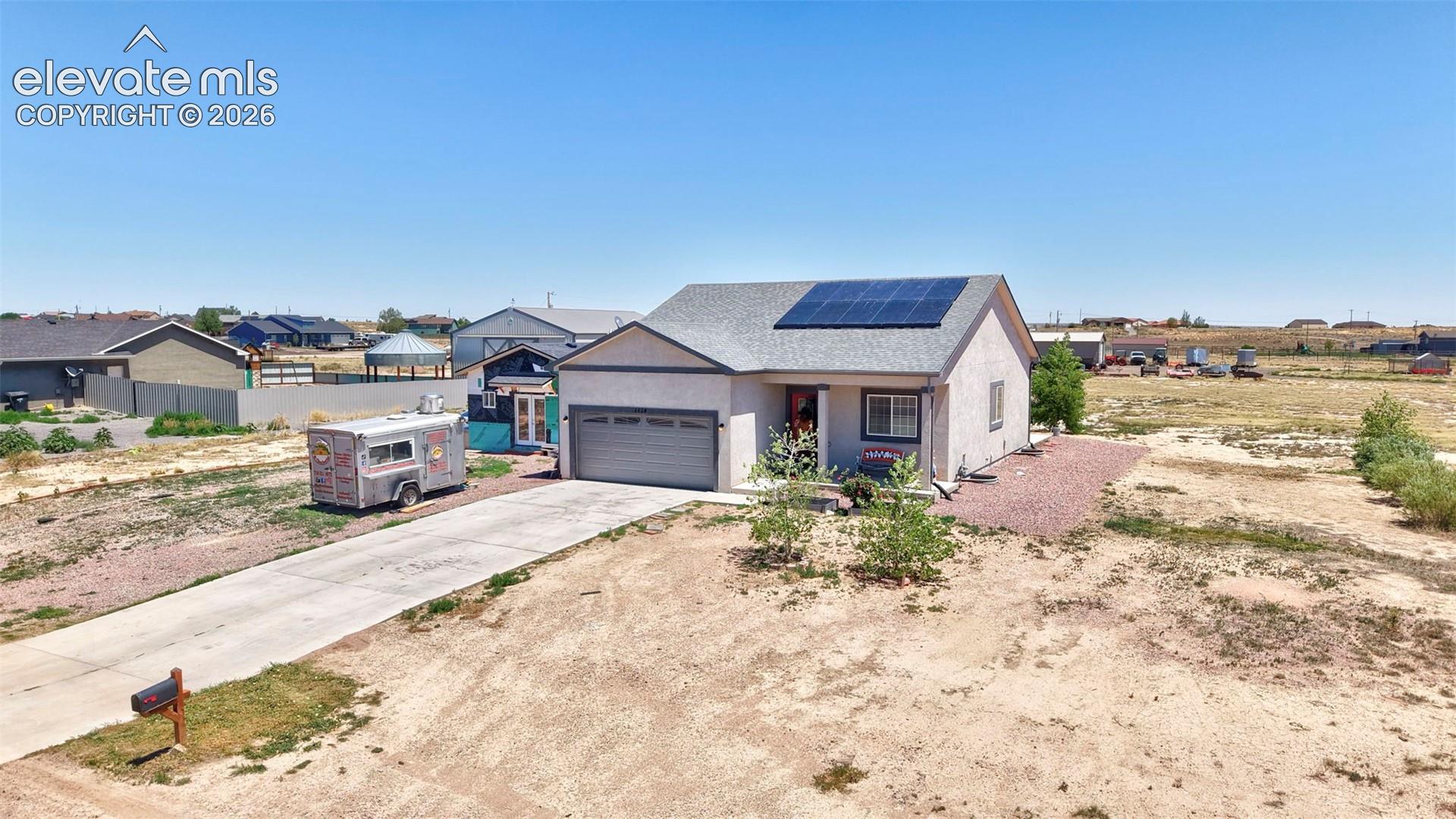 1114 E Laramie Avenue
