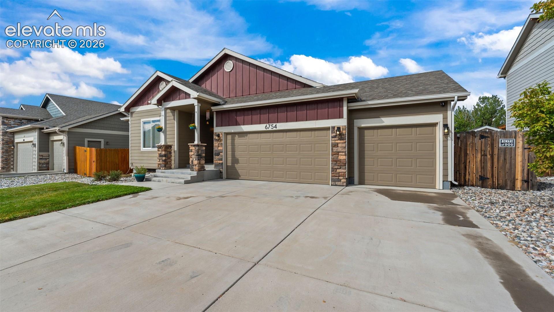 6754 Phantom Way