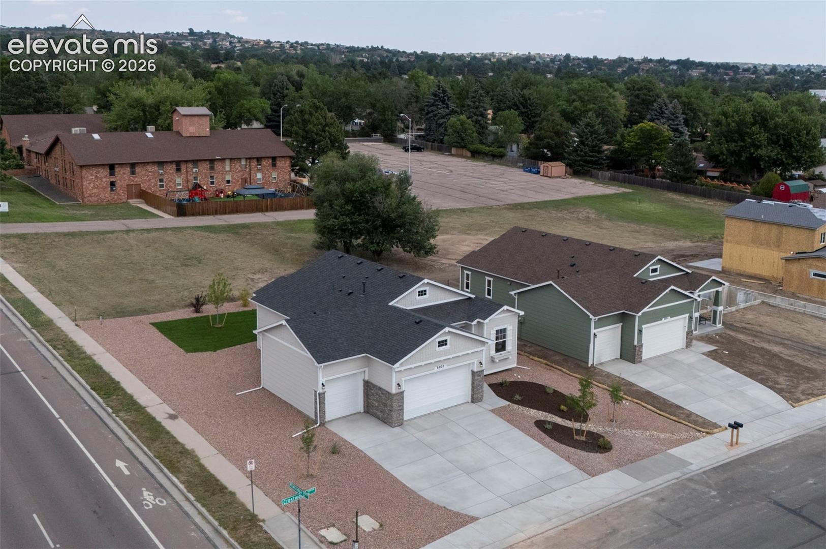 5037 Crestwood Drive