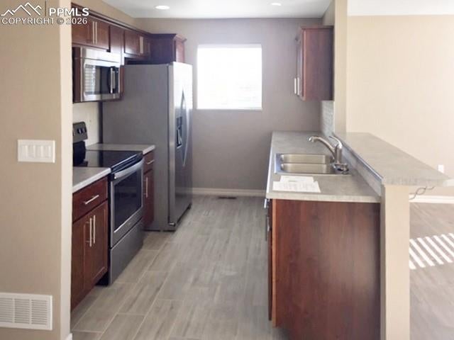 735 6th Street
