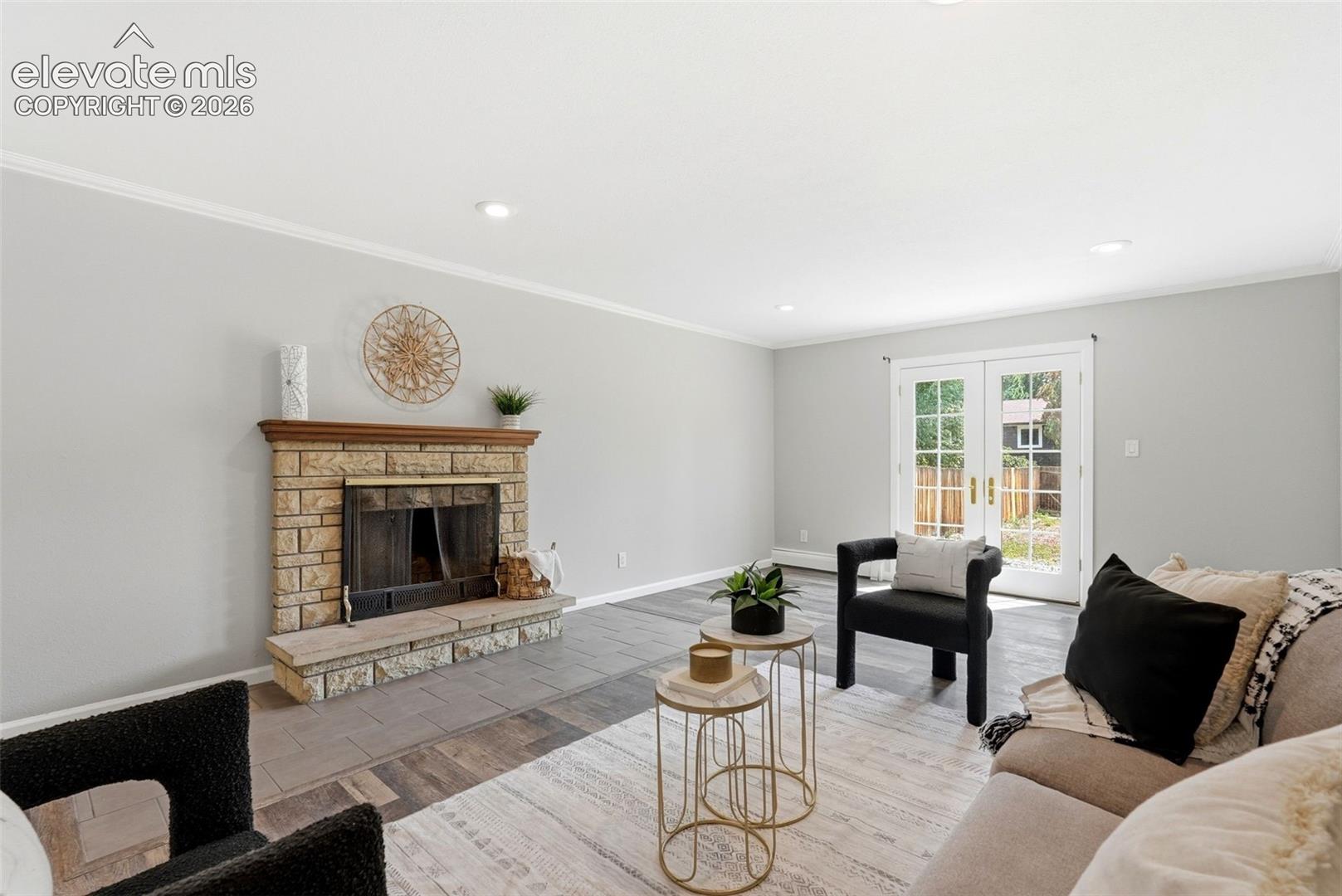 2725 Flintridge Drive