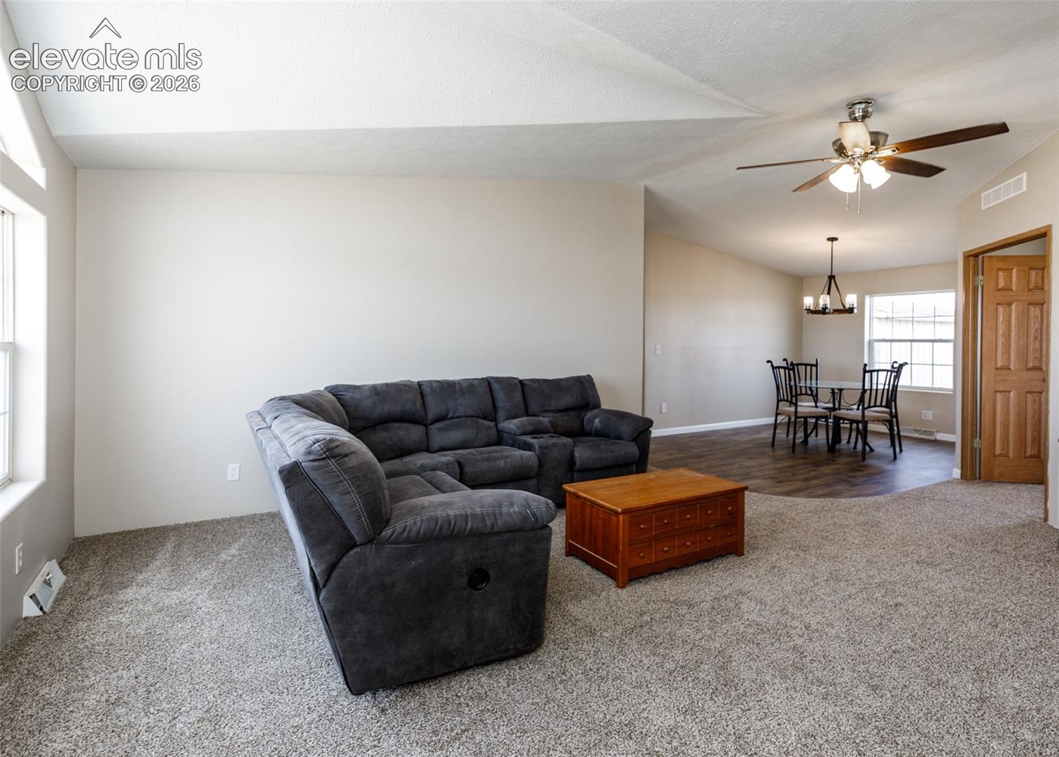 9431 Avenida Hermosa View