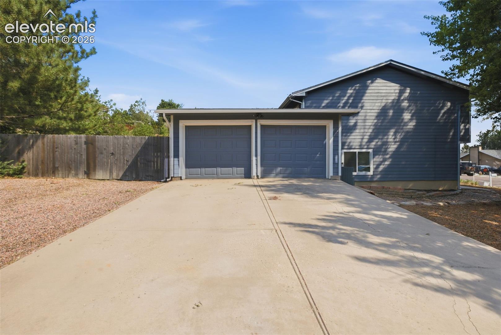 1239 Suncrest Way