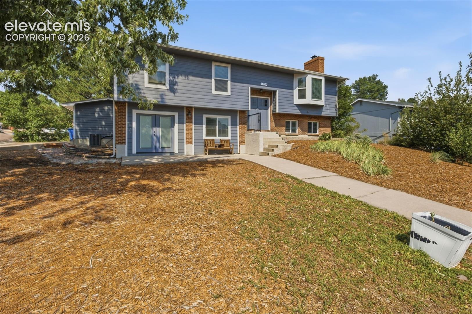 1239 Suncrest Way
