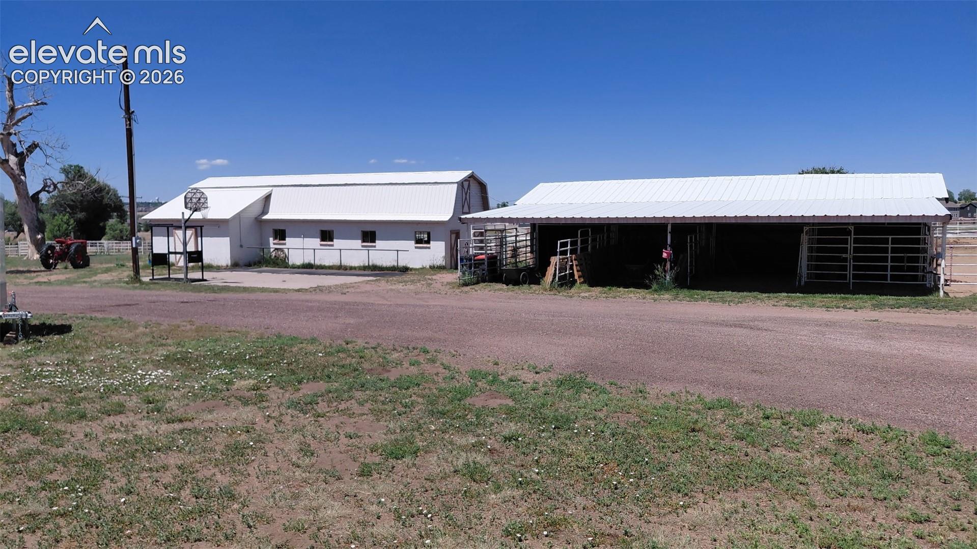 10275 Link Road