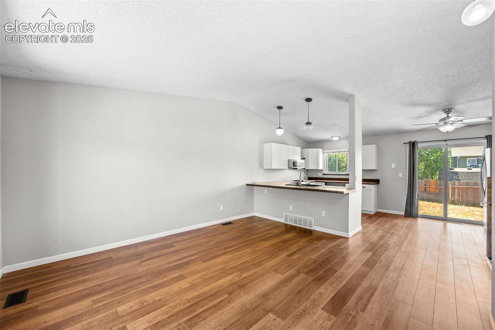 4475 Moonbeam Drive