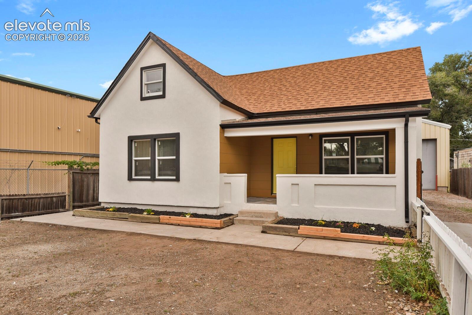 2614 Gunnison Street