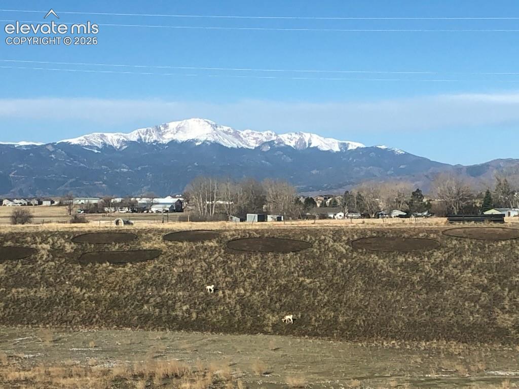 6384 Lochside View