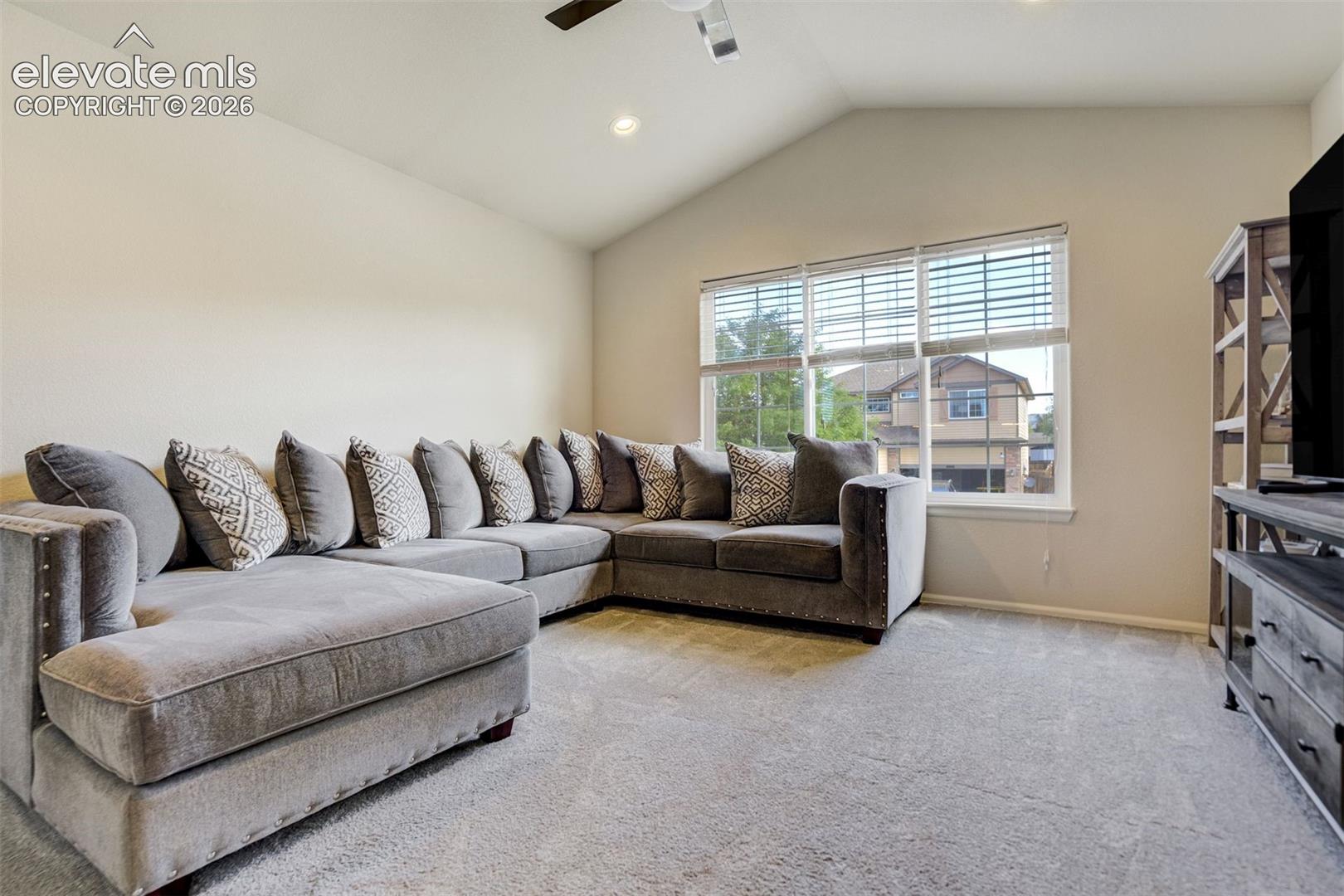 6053 San Mateo Drive