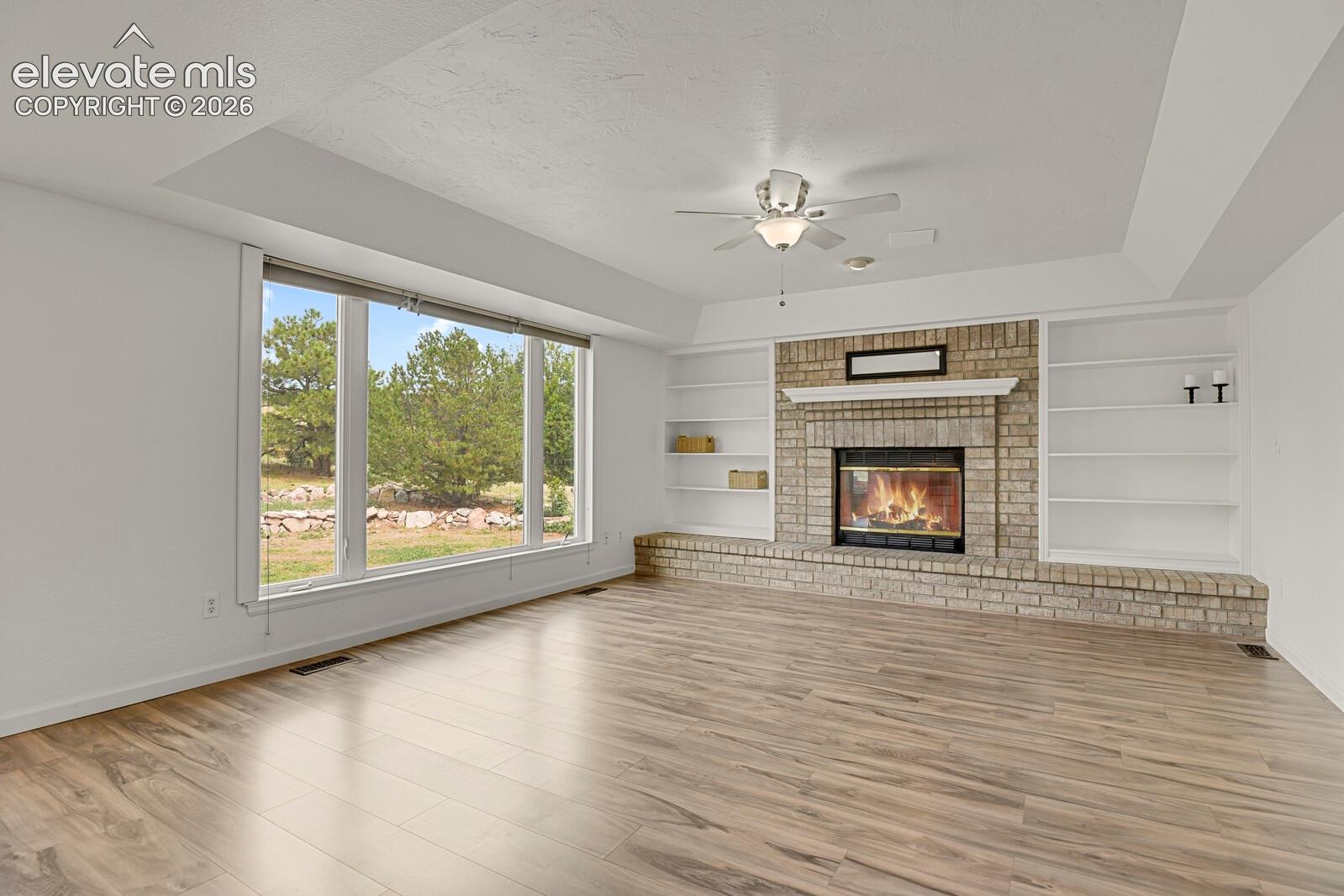 916 W Caribou Drive