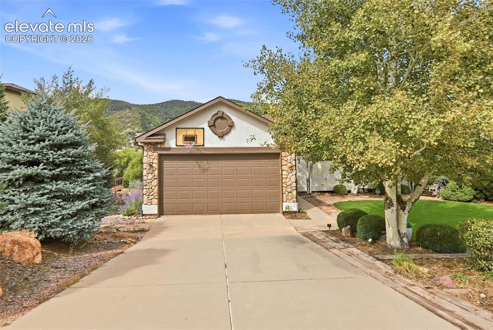 98 Oakdale Drive