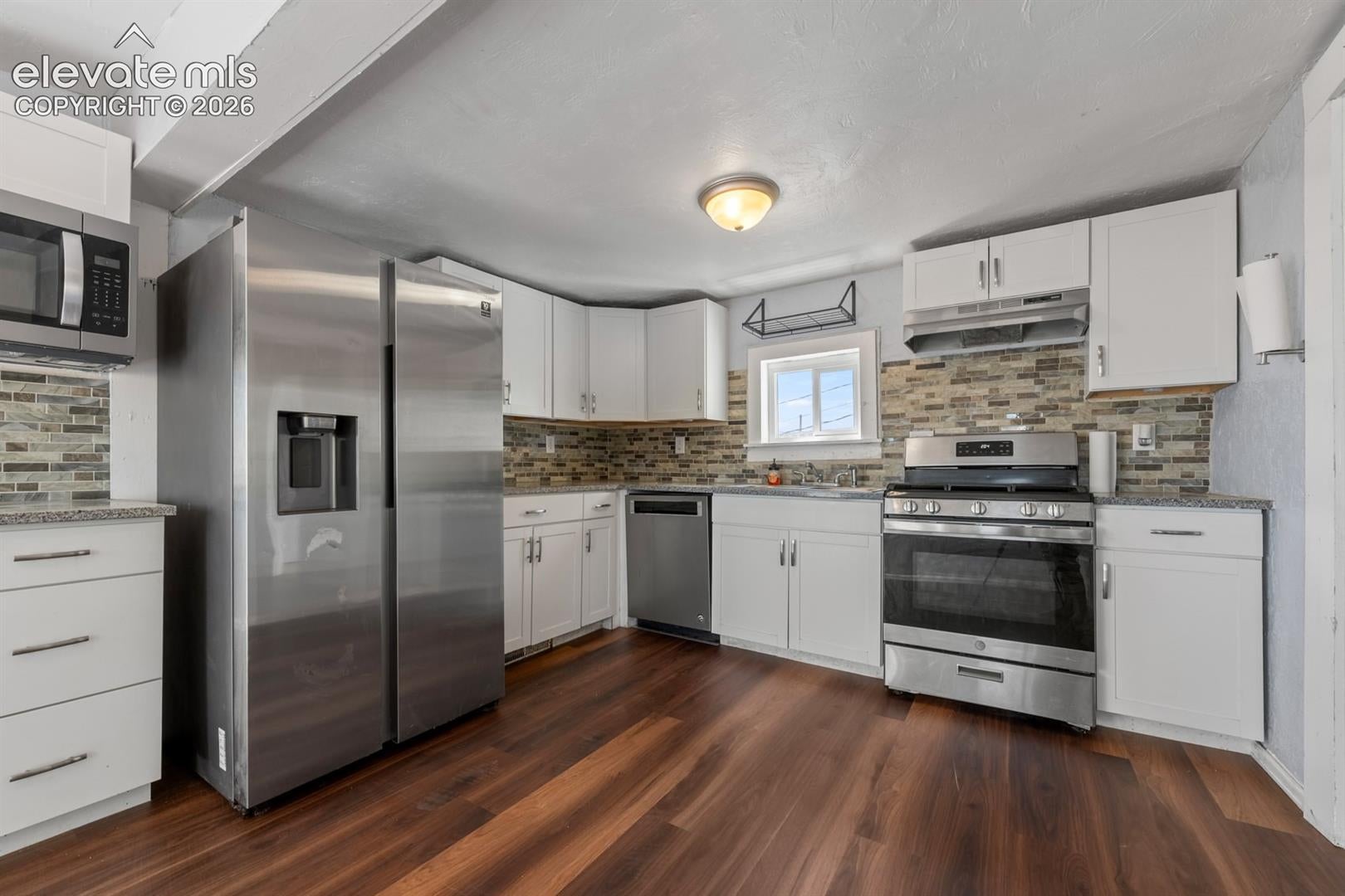 1102 W 11th Street