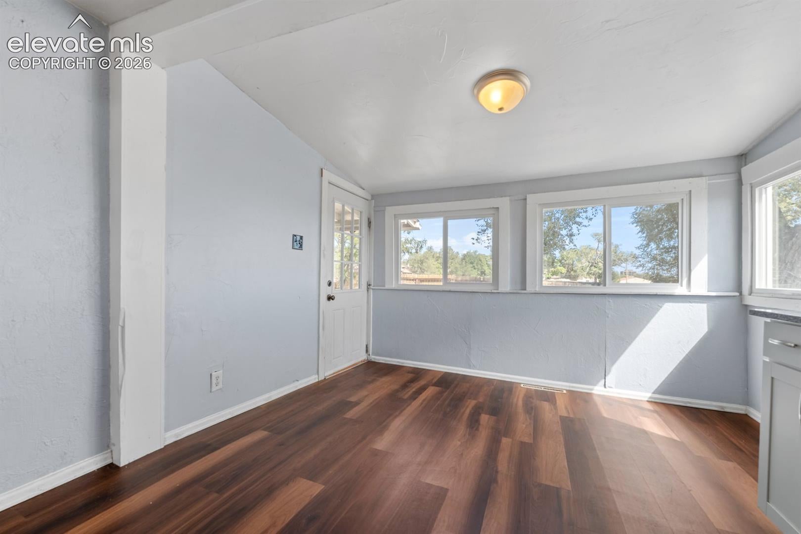 1102 W 11th Street