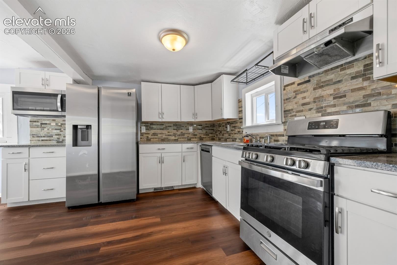 1102 W 11th Street