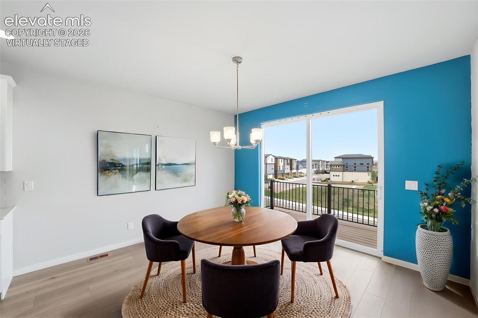 2443 Zorro Heights