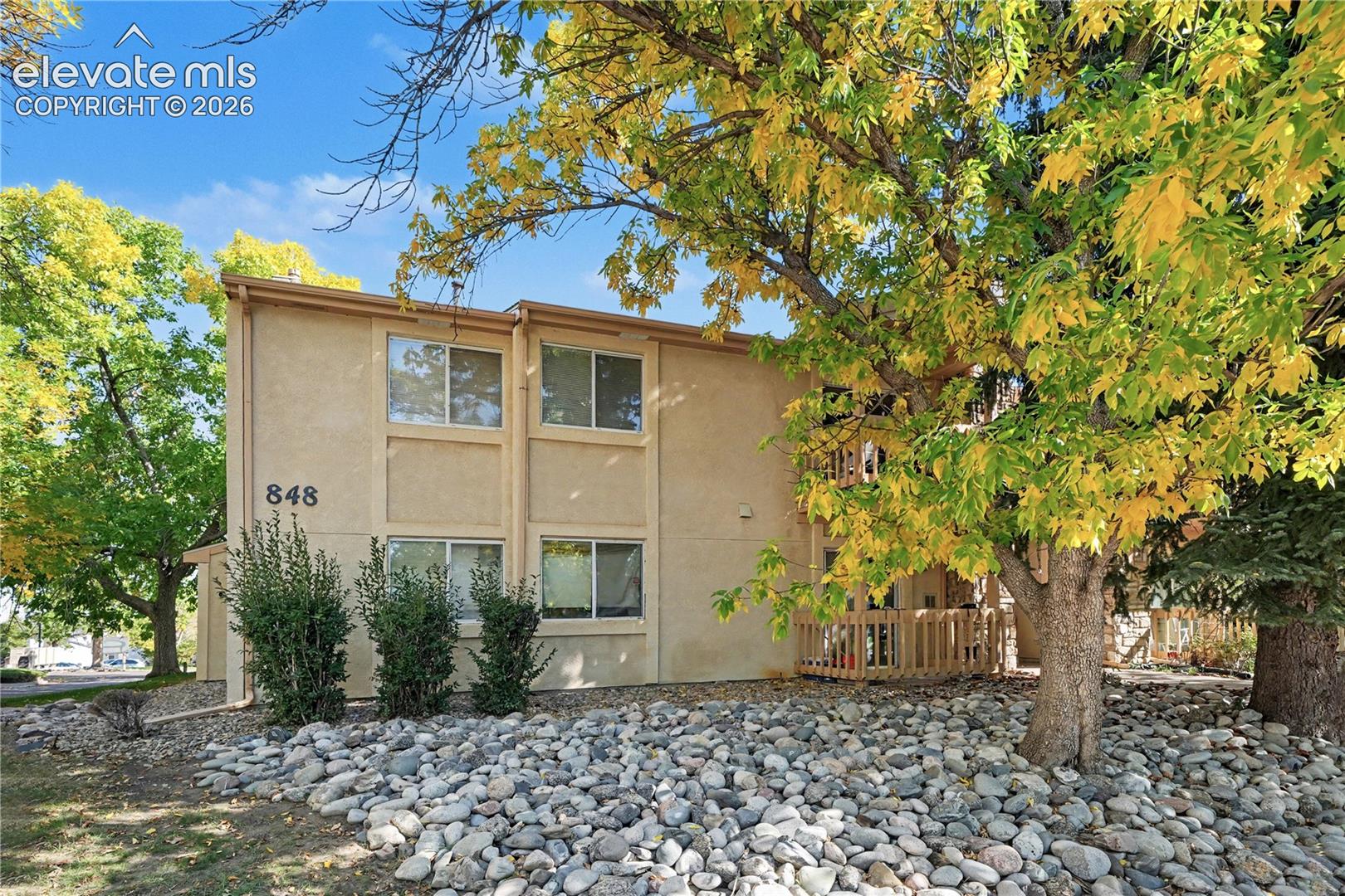 848 Tenderfoot Hill Road 101