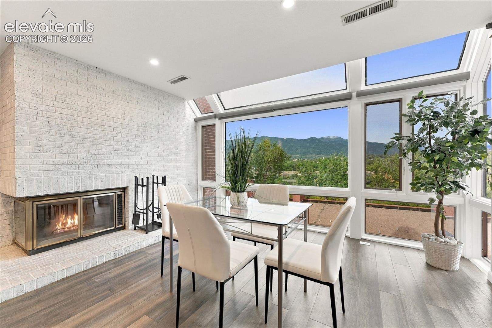 41 W Boulder Street