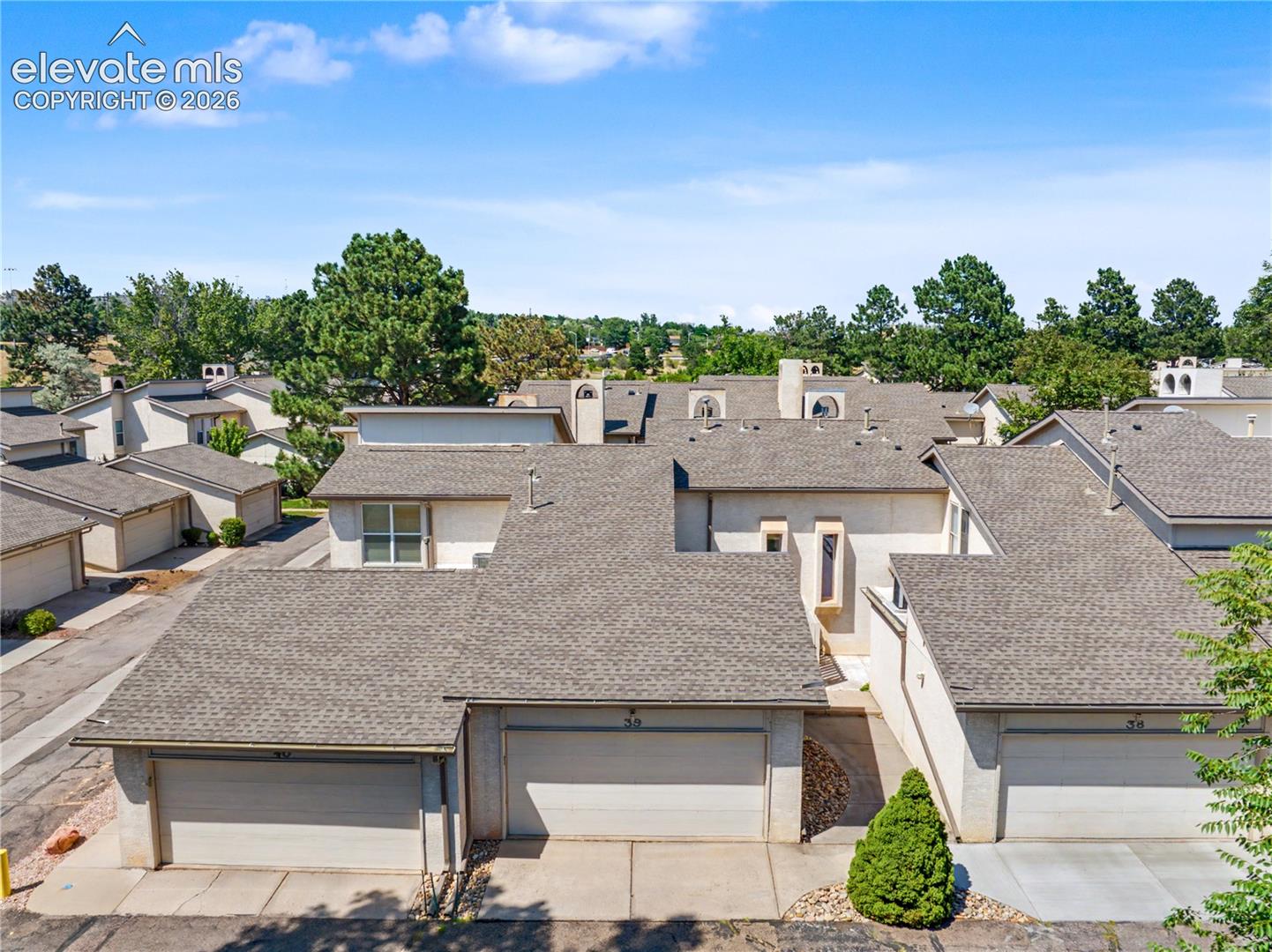 3330 Templeton Gap Road 39