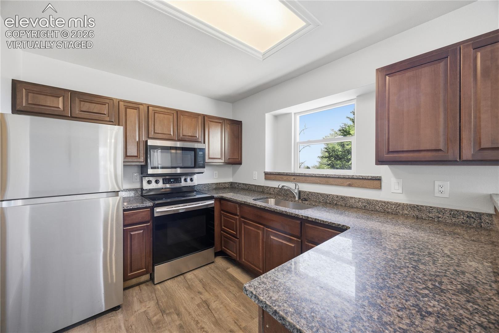 4571 Sunnyhill Drive