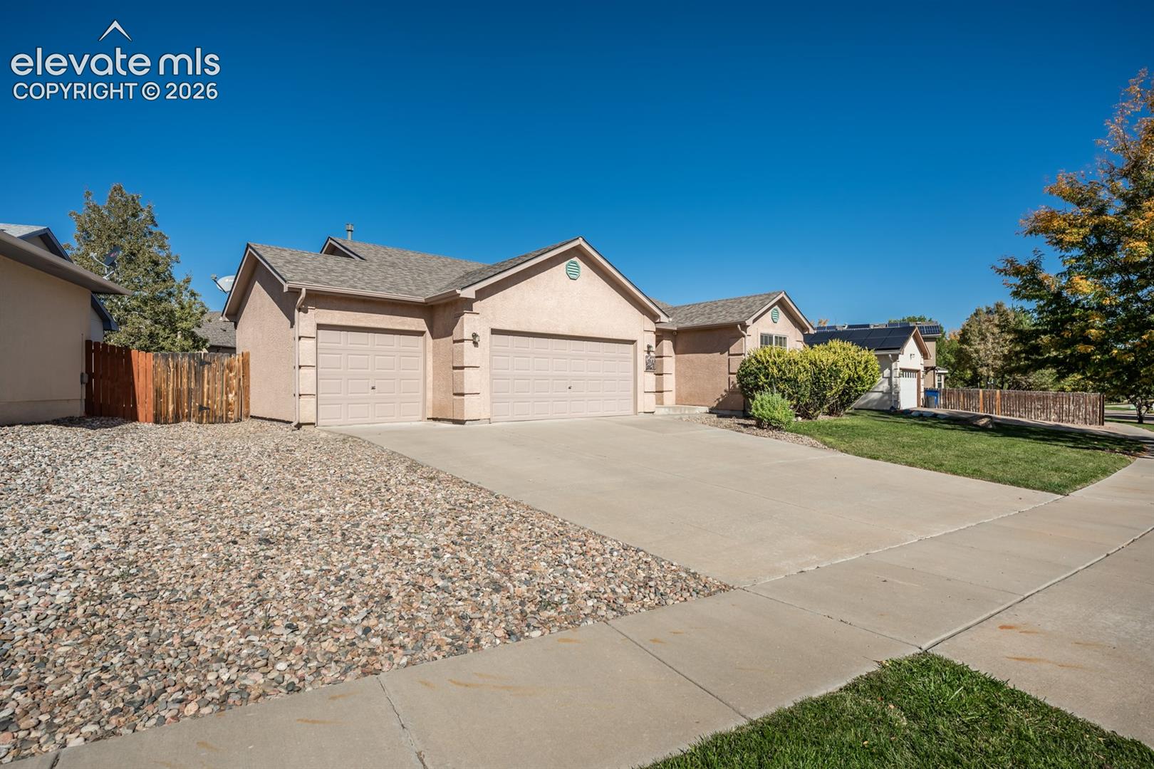 3433 Raccoon Lane