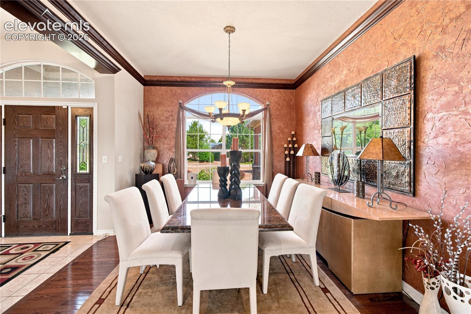 4 Hawks Point Court