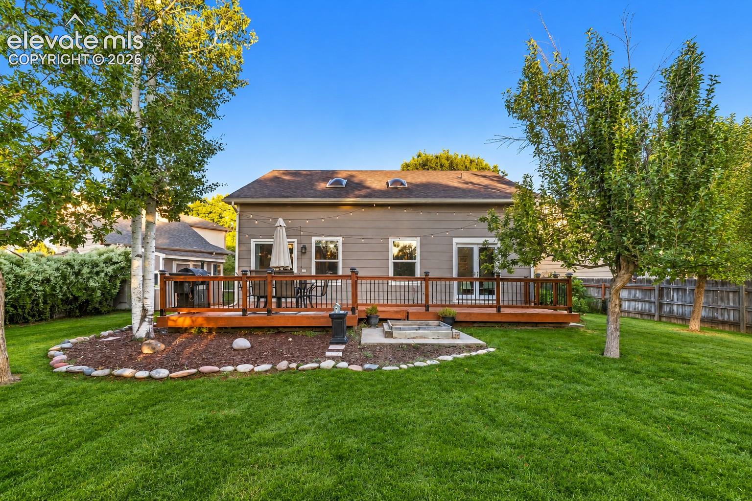 271 N Holcomb Circle