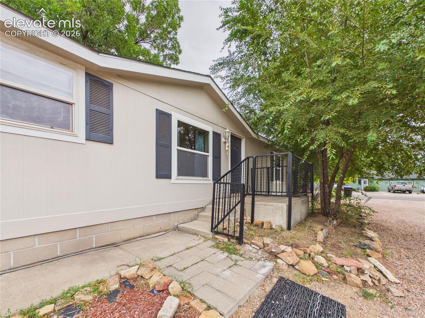 449 N Raynolds Avenue