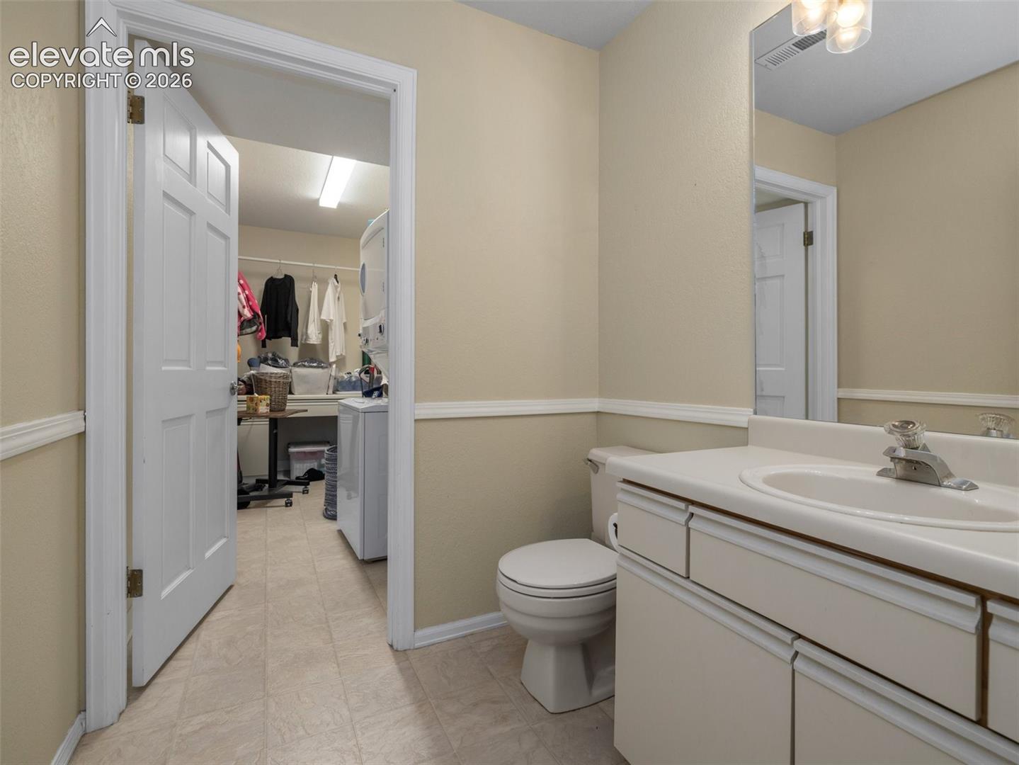 2525 Ramsgate Terrace