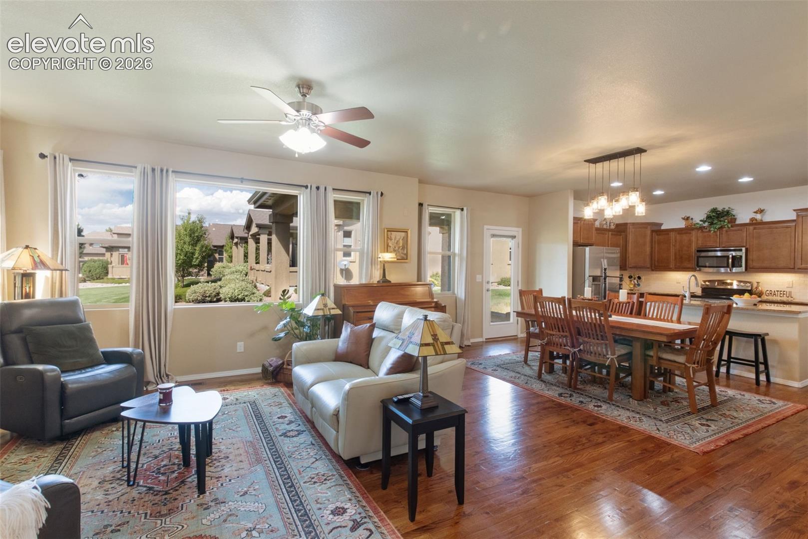 7620 Eagle Feather Point