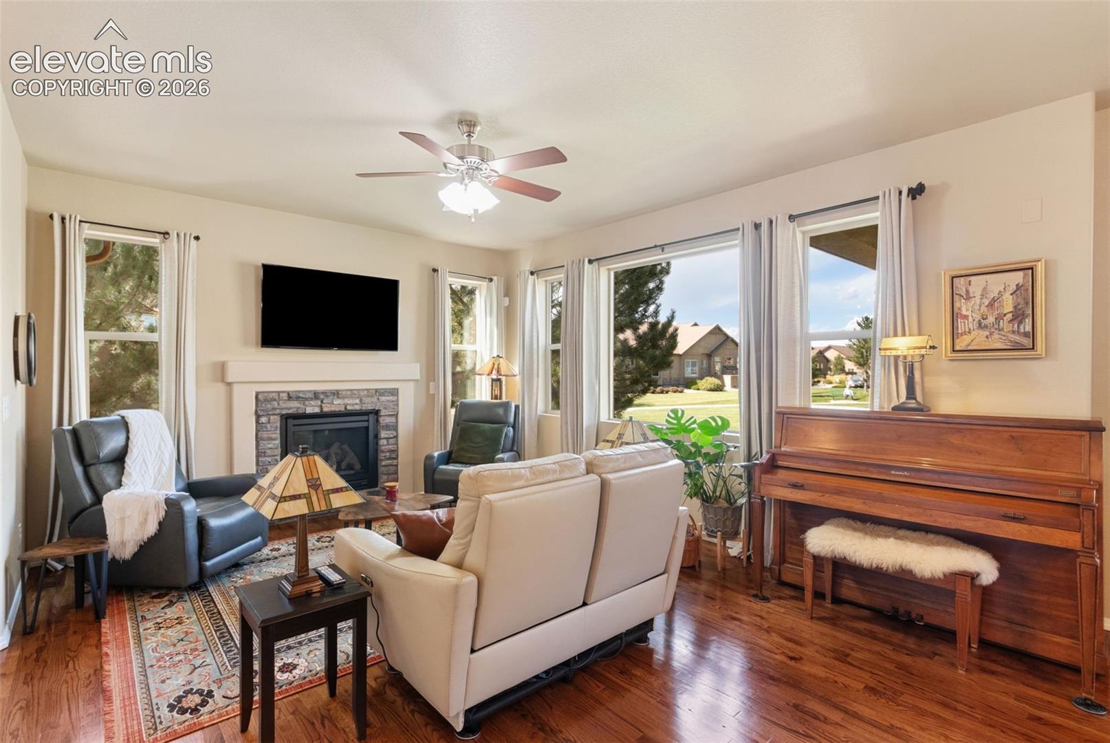 7620 Eagle Feather Point