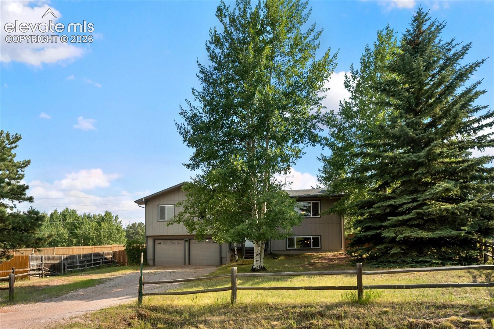 720 W Northwoods Drive