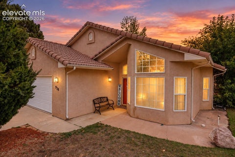 Photo of 938 Cedarcrest Drive, Pueblo, CO 81005 (MLS # 3933344)
