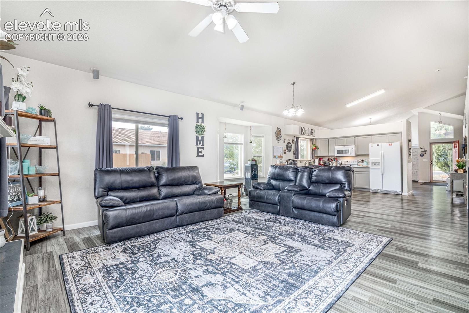 938 Cedarcrest Drive
