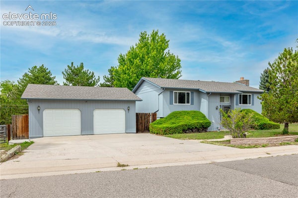 3705 BETTY ST, CASTLE ROCK, CO 80108 - Image 7b6f07f6b5263180b8bdeb2c6ed9ffdb/4158595075