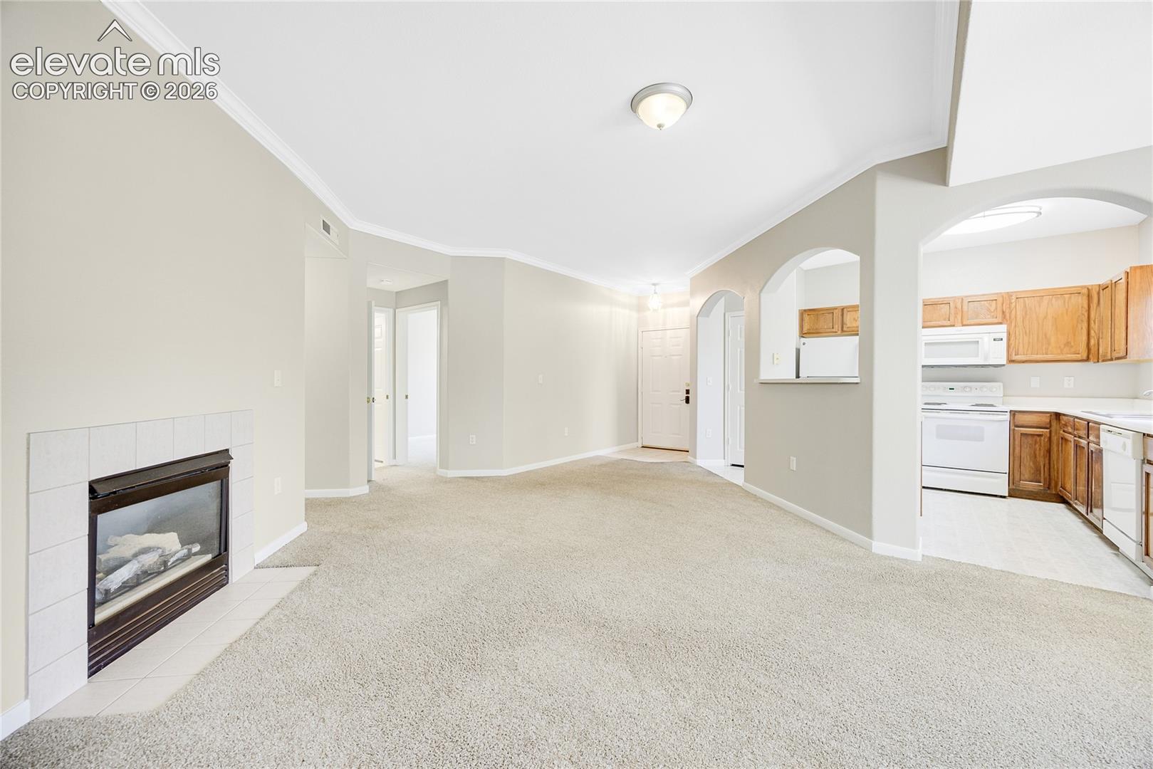 3864 Riviera Grove 102
