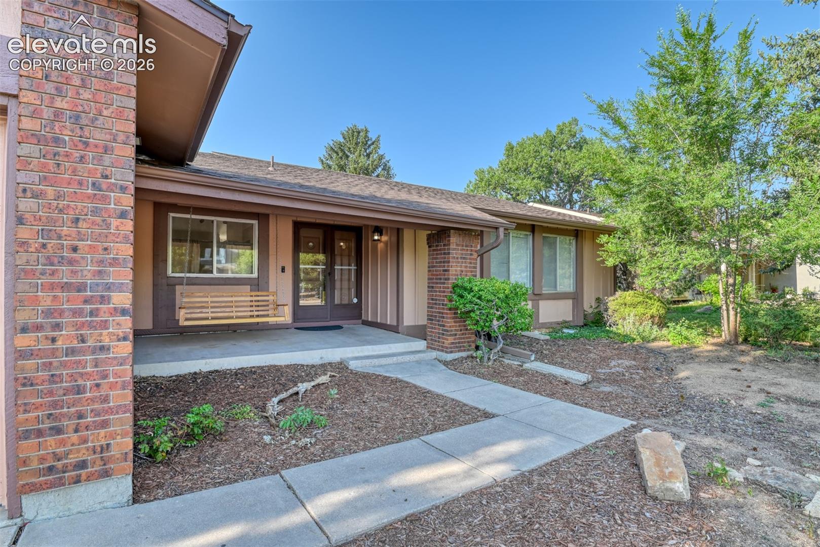 569 Red Cliff Road
